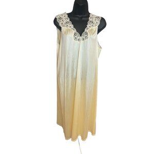 Vintage Vanity Fair Light Yellow Lace Neck Sleeveless Nightgown Sz M